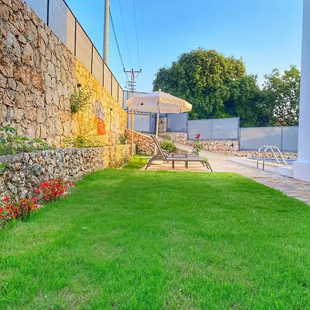 77 Villa